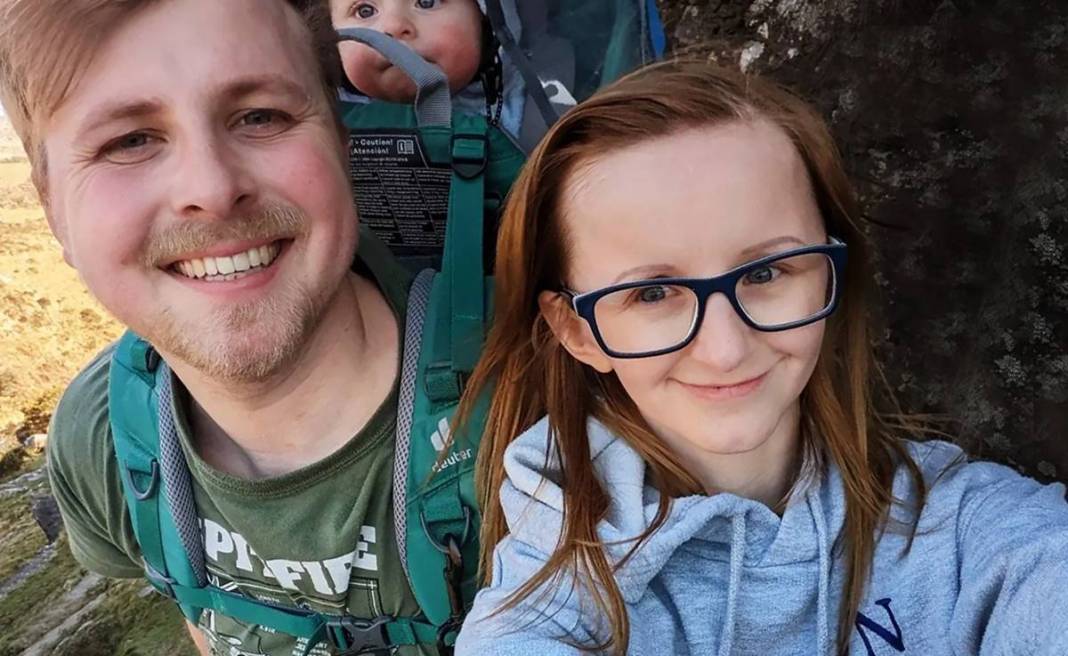 12 yaşında gibi ama 2 çocuk annesi! Yaşını duyanlar inanmakta güçlük çekiyor 18